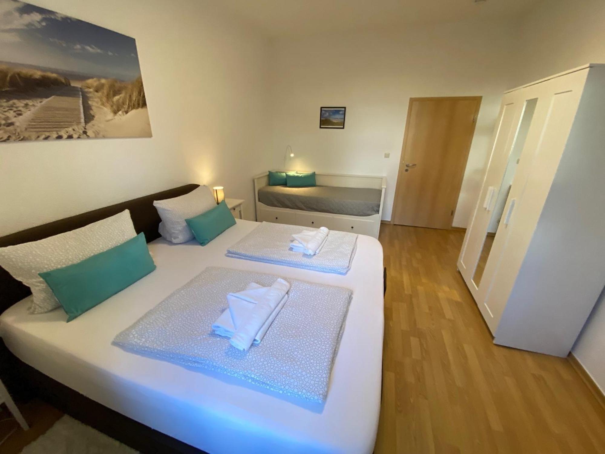 Zur Schleuse - Ferienwohnung Bis 6 Personen Mit Gem Garten Rostock Exteriör bild