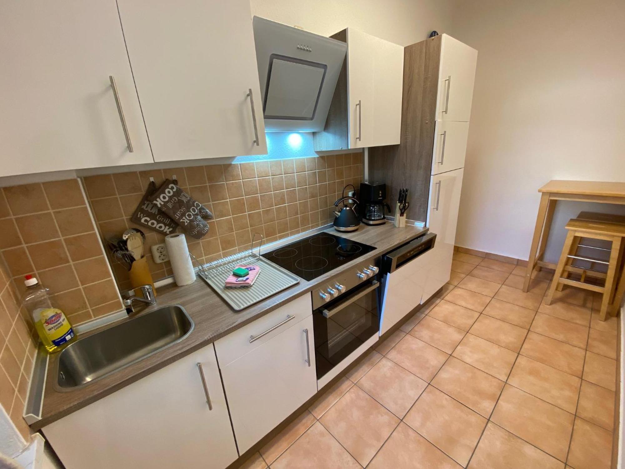 Zur Schleuse - Ferienwohnung Bis 6 Personen Mit Gem Garten Rostock Exteriör bild